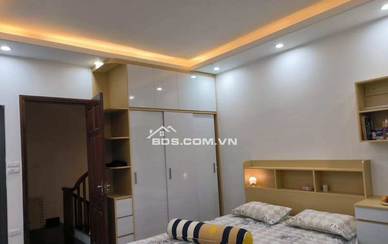 Bán nhà Thanh Xuân, HN, 42m x 6 tầng full nội thất- 6.9 tỷ có thương lượng